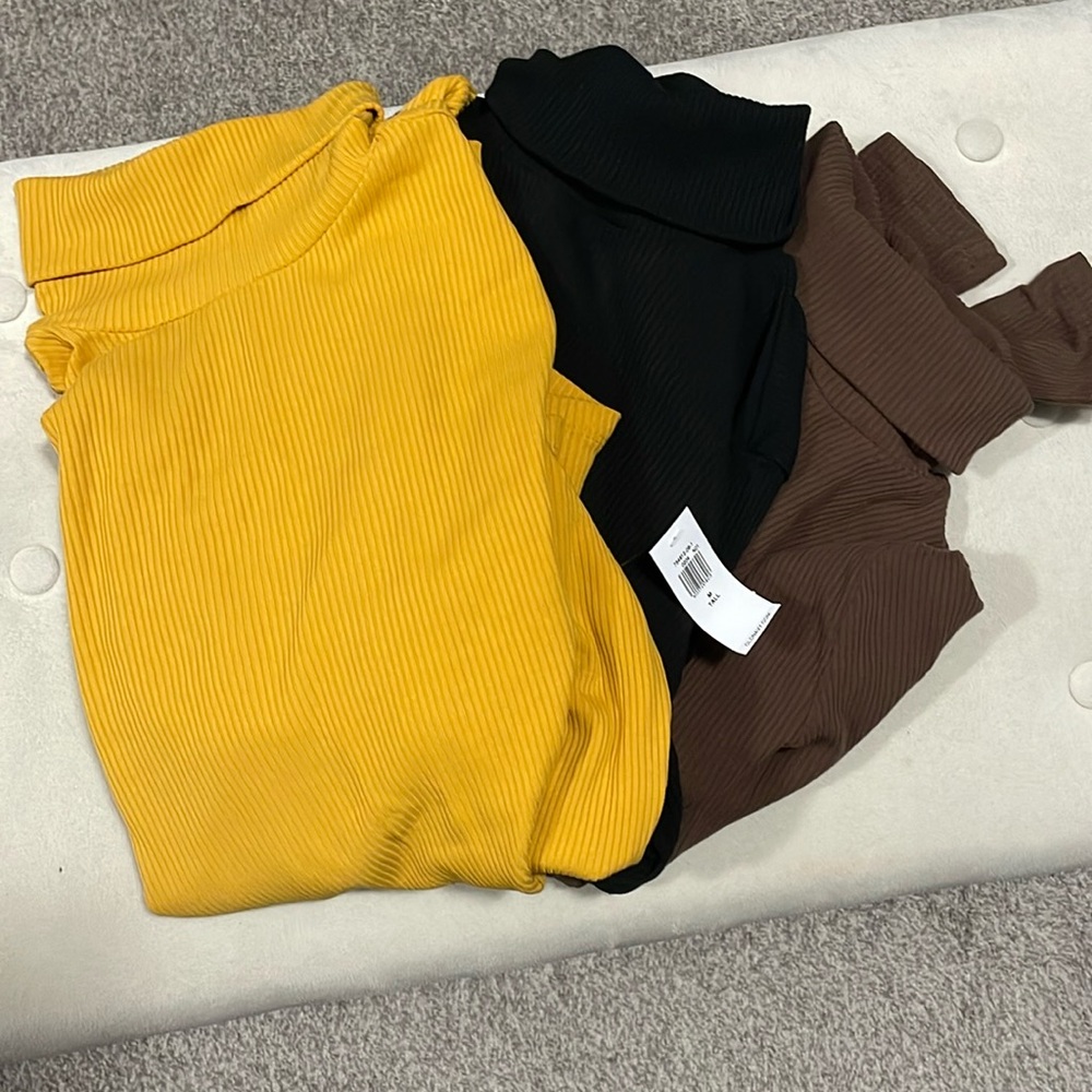 Turtleneck sweater size medium tall (3)